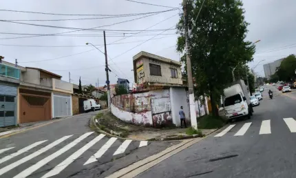 Terreno no Bairro Vila Sacadura Cabral em Santo André