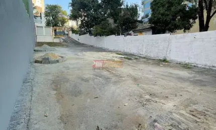 Terreno à venda na Rua Adolfo Bastos, 422, Vila Bastos, Santo André