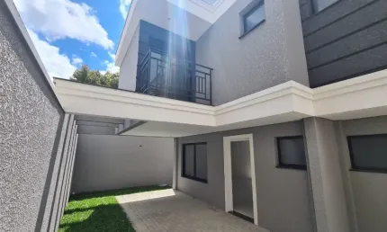 Lindo sobrado Triplex em condomínio com 150m2 no Boqueirão