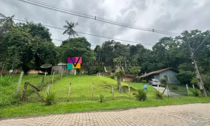 Terreno com  área total de 2.578,08 m2 na Zona Industrial Norte de Joinville, Santa Catarina.