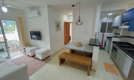 Apartamento Mobiliado 2 quartos 1 suíte a poucos metros da  Praia das Toninhas Ubatuba