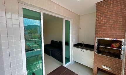 Apartamento Moderno 2 quartos na  Praia das Toninhas,