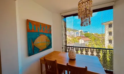 Apartamento moderno 2 quartos (1 suíte) condomínio wembley tênis praia das toninhas