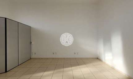 Sala comercial para alugar na Rua Chile, 967, Jardim Irajá, Ribeirão Preto por R$ 1.050