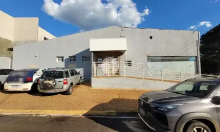 Sala comercial para alugar na Avenida Professor João Fiúsa, 1185, Jardim Santa Ângela, Ribeirão Preto por R$ 6.000