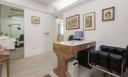 Sala comercial à venda na Rua Cândido de Leão, Centro, Curitiba