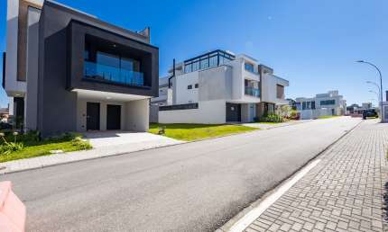 Casa Moderna com Terraço Privativo no Boulevard Boa Vista
