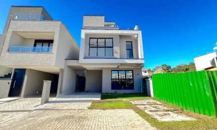 Casa em condomínio fechado com 3 quartos à venda na Rua Irma Schreiner Maran, 503, Santa Cândida, Curitiba