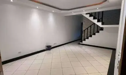Casa com 3 quartos à venda na Rua Nove, Parque Flamengo, Guarulhos