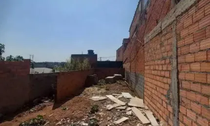 Terreno à venda na Vila Ursulina, Itaquaquecetuba , 150 m2 por R$ 90.000