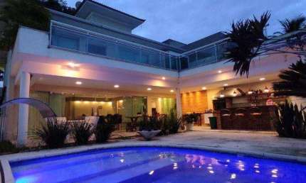Casa com 3 Quartos à venda, 320 m² por R$ 3.000.000 - Itaipu - Niterói/RJ