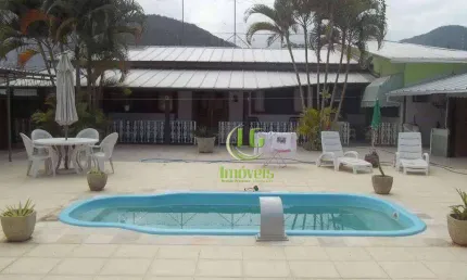 Casa com 3 dormitórios à venda, 229 m² por R$ 620.000,00 - Engenho do Mato - Niterói/RJ
