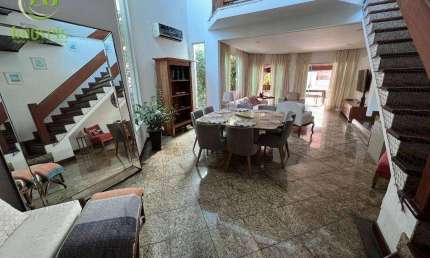 Casa com 4 Quartos para alugar, 234 m² por R$ 9.456/mês - Itaipu - Niterói/RJ