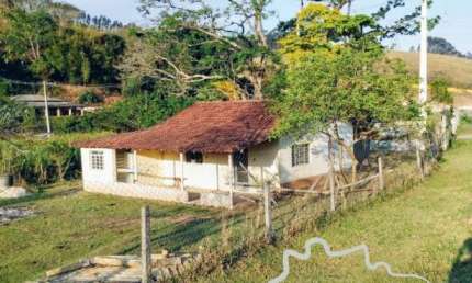 ÓTIMA CHÁCARA 30.000M², ESCRITURADA, NO ASFALTO EM JAMBEIRO!