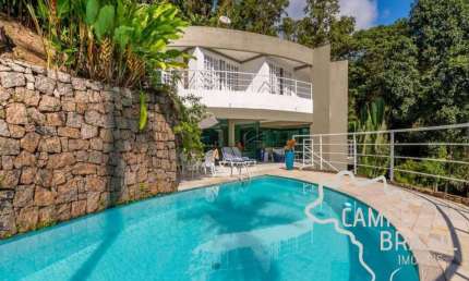 LINDA CASA NA ENCOSTA COM VISTA PRIVILEGIADA PARA O MAR!