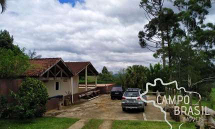 Lindo sítio em São Francisco Xavier! Com cachoeira, casa e área de lazer!