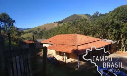 Chácara em Monteiro Lobato com casa, piscina e pomar formado!