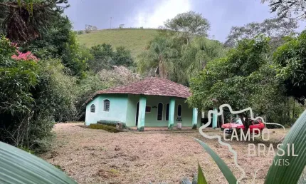 Sítio com natureza encantadora! Diversas belezas naturais!