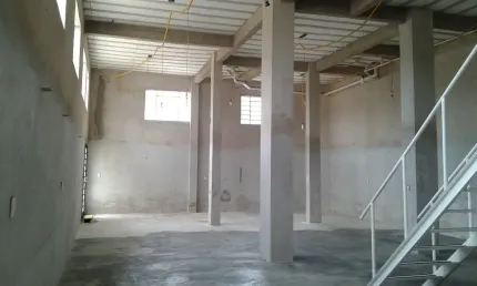 GL00009 - GALPÃO COM PÉ DIREITO DUPLO E CASA Á LOCAÇÃO, EM SÃO ROQUE - SP