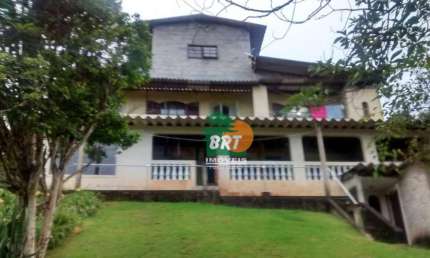 CH00212 - CHÁCARA ACONCHEGANTE DE 4.500M² COM GALPÃO DE 250M², EM SÃO ROQUE - SP