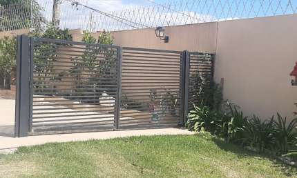 CO00364 - Casa em Condomínio Próximo ao Centro de São Roque-SP