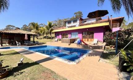 CO00418 - Casa Excepcional para Locação em Área Privilegiada de São Roque - SP
