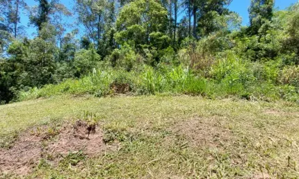 TE00196 - TERRENO DE 527M² COM PLATÔ PARA CONSTRUÇÃO EM SÃO ROQUE - SP