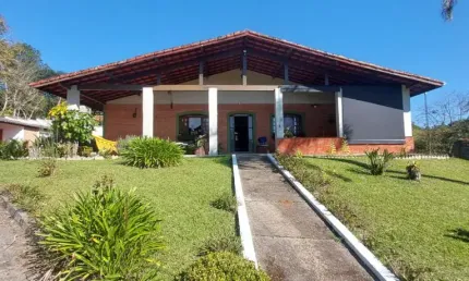 CH00365 - CHÁCARA DE 5.000M² E 3 SALAS PRÓXIMO À ROTA DO VINHO, EM SÃO ROQUE - SP