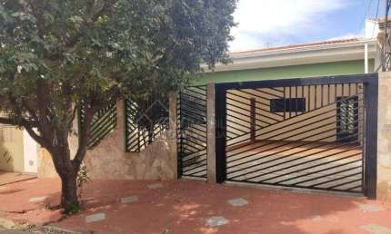 Casa com 3 quartos à venda na Rua Matheus Benelli, 434, Jardim Recreio dos Bandeirantes, Sertãozinho, 179 m2 por R$ 530.000