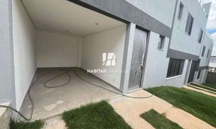 Casa em condomínio fechado com 3 quartos à venda no Planalto, Belo Horizonte  por R$ 700.000