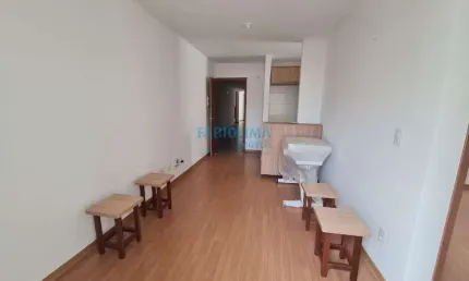 Apartamento com 2 quartos para alugar na Rua Ministro Antônio Carlos Magalhães, 1318, Buraquinho, Lauro de Freitas