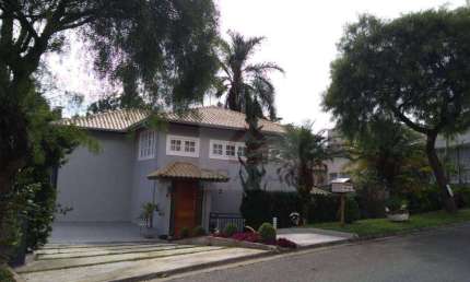 Casa com 3 dormitórios à venda, 300 m² por R$ 1.600.000,00 - Granja Viana - Carapicuíba/SP