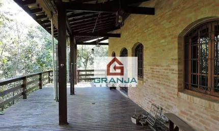 Casa com 3 dormitórios à venda, 385 m² por R$ 1.050.000,00 - Granja Viana - Jandira/SP