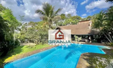 Casa com 3 dormitórios à venda, 363 m² por R$ 1.650.000,00 - Granja Viana - Carapicuíba/SP