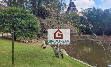 Estou muito empolgada com a oportunidade de apresentar essa obra inacabada aos possíveis interessados.