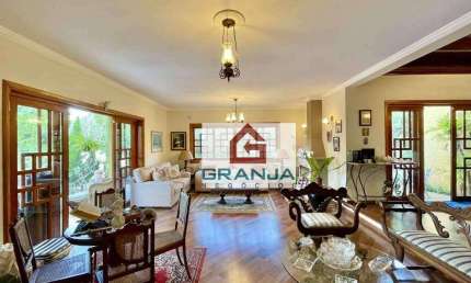 Adorável casa naAdorável casa na Fazendinha – 4 Dormitórios (1 Suíte) + Home Office, Impecável!