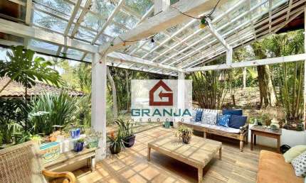 Maravilhoso Imóvel Reformado com 4 dormitórios (2 suítes) à venda, 282 m² por R$ 1.350.000 - Granja Viana - Cotia/SP