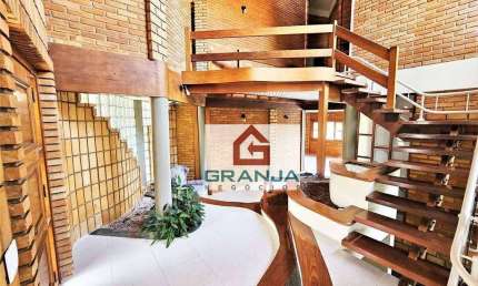 Lindo Imóvel Rústico repleto de armários, com 4 dormitórios (2 suítes com terraços) à venda, 351 m² por R$ 1.700.000 - Jardim do Golf I - Jandira/SP