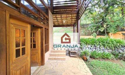 Casa com 3 suítes, sauna, piscina, churrasqueira, armários! à venda, 200 m² por R$ 1.000. - Colinas de São Fernando - Cotia/SP