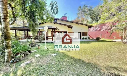 Incrível casa com 5dorms/2sts, planejados, hidro, lazer! à venda, 446 m² por r$ 2.200.000 - águas da fazendinha - carapicuíba/sp