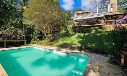 Aconchegante Casa com living integrado e muito lazer! à venda, 327 m² por R$ 1.698.000 - GRANJA VIANA – FAZENDINHA - Carapicuíba/SP