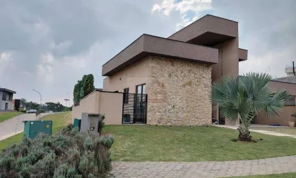 Se você busca o equilíbrio perfeito entre design, conforto e localização, essa é a sua nova casa.