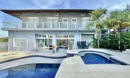 Casa com 4 dormitórios à venda, 660 m² por R$ 3.200.000,00 - Granja Viana - Carapicuíba/SP
