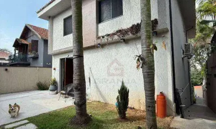 Residência exclusiva na rua petrópolis – 5 suítes, lazer completo e sofisticação.
