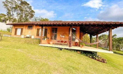 Refúgio rústico com estilo e elegância – paisagem renoir, cotia/sp casa mobiliada à venda | 2 dorms + escritório | 184 m² | terreno de 1.506 m²