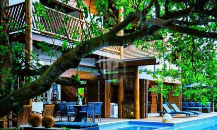 Casa a venda no Piscinas Naturais (Jacarandás) em Praia do Forte, Litoral Norte da Bahia. Condomínio com acesso à praia,