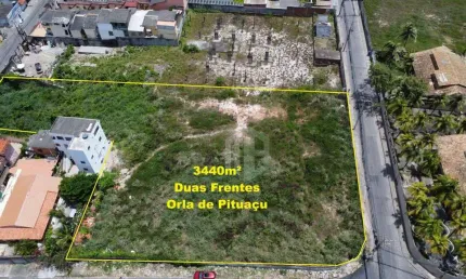 Excelente terreno de esquina em Pituaçú, todo murado e com boa topografia. Boa localização, próximo à orla da cidade. Entre em contato e confira.