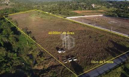 TERRENO PARA GRANDES COMÉRCIOS EM CANDEIAS. São 40.000m² com 136m de frente para pista bem perto do Centro da Cidade e da Prefeitura. Confira conosco.