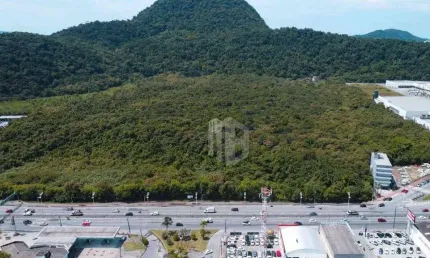 Terreno Único em Praia Grande/SP – 307.000m² | Ao Lado do Litoral Plaza | Frente para Avenida Principal