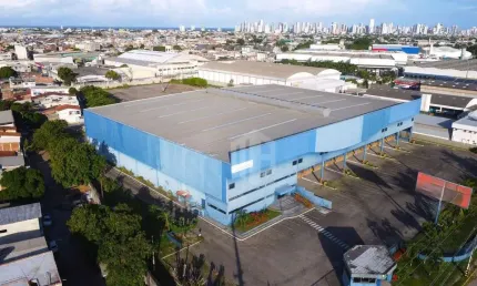 Galpão Comercial para Aluguel em Jaboatão com 36 Docas Cross-Dock Frente BR-101 / 7050m²  de ABL e 9000m² de Pátio.